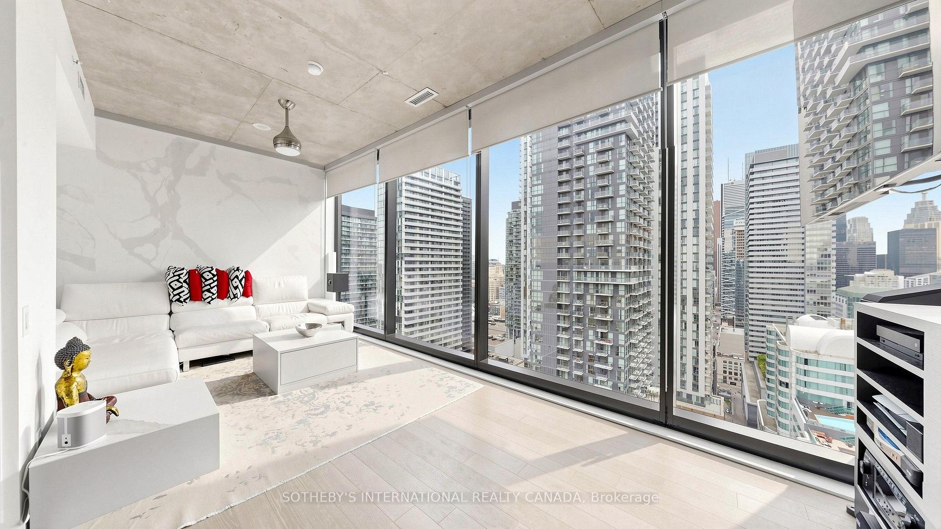 11 Charlotte Street 2807, Toronto Unit: 2807