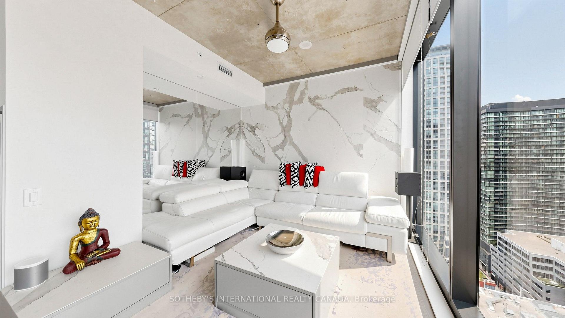 11 Charlotte Street 2807, Toronto Unit: 2807