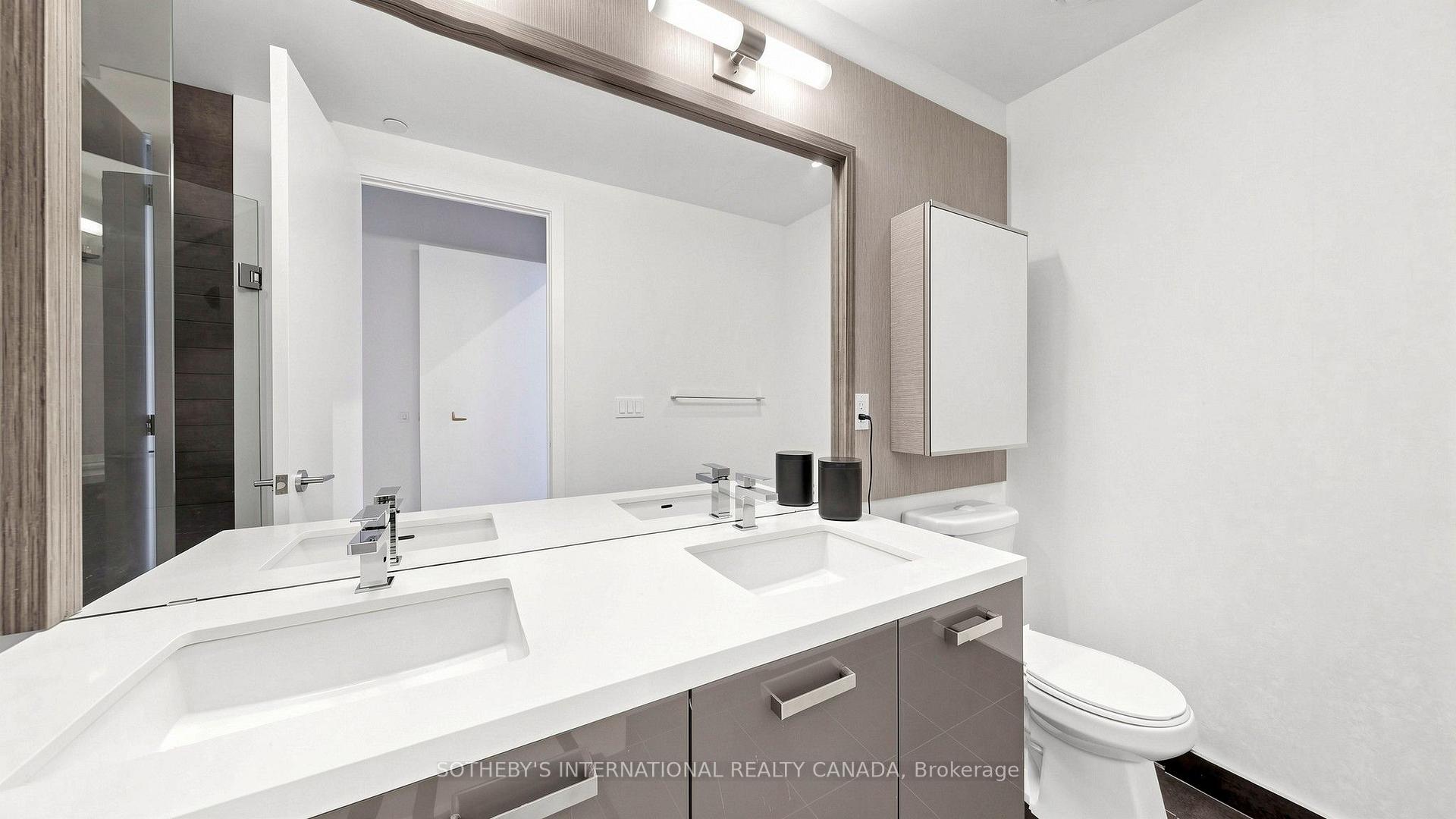11 Charlotte Street 2807, Toronto Unit: 2807