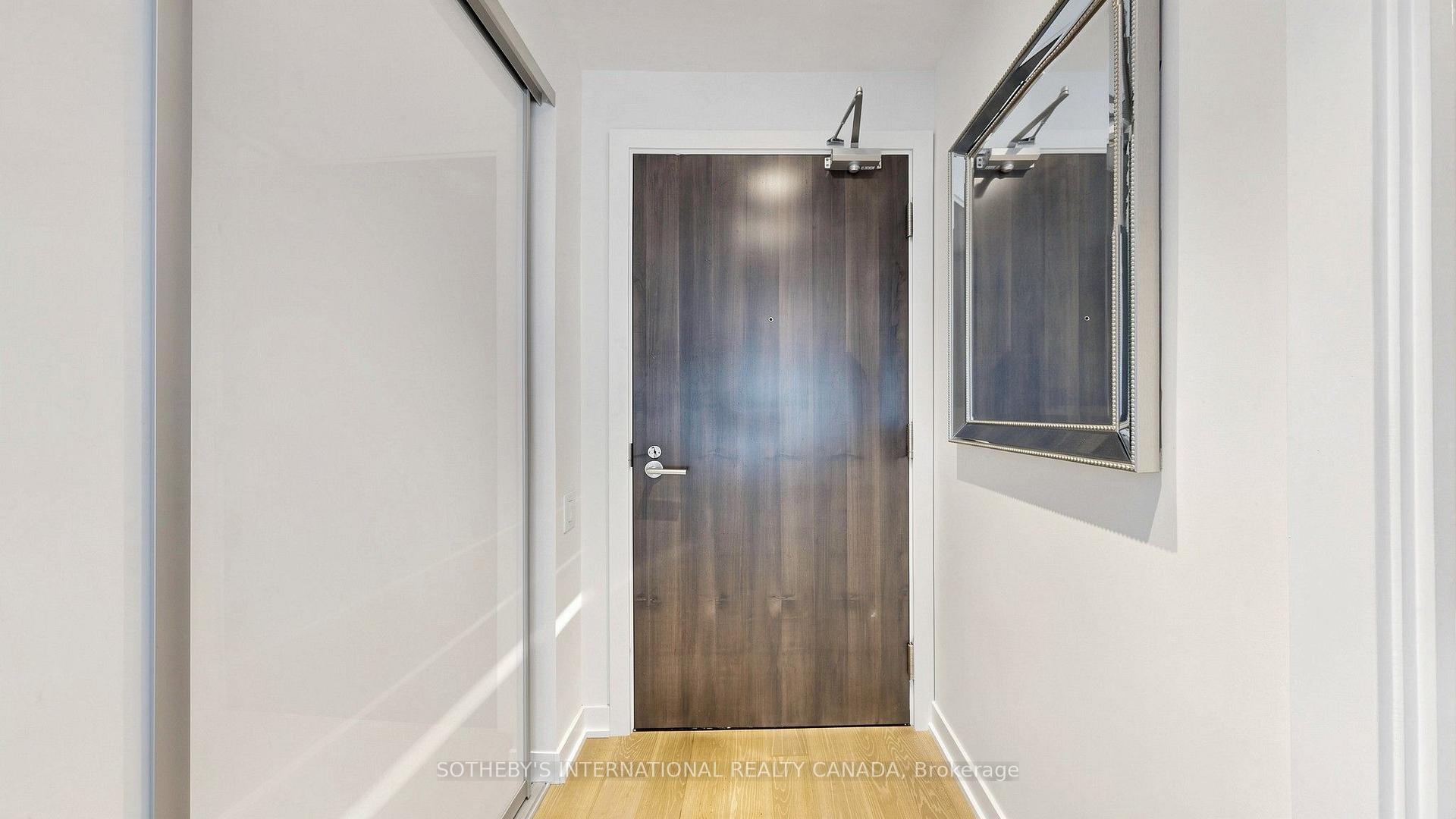 11 Charlotte Street 2807, Toronto Unit: 2807