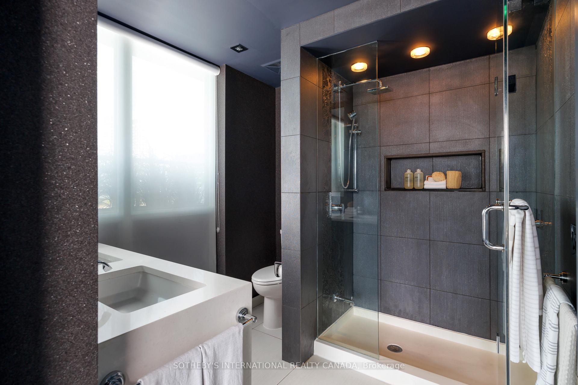39 Sherbourne Street 1606, Toronto Unit: 1606