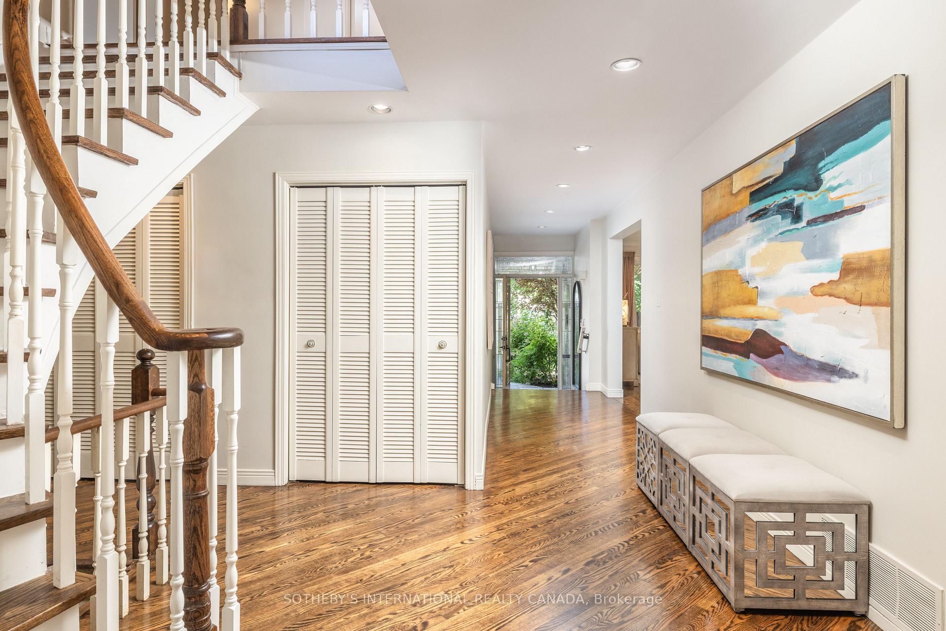 25 Gossamer Avenue, Toronto