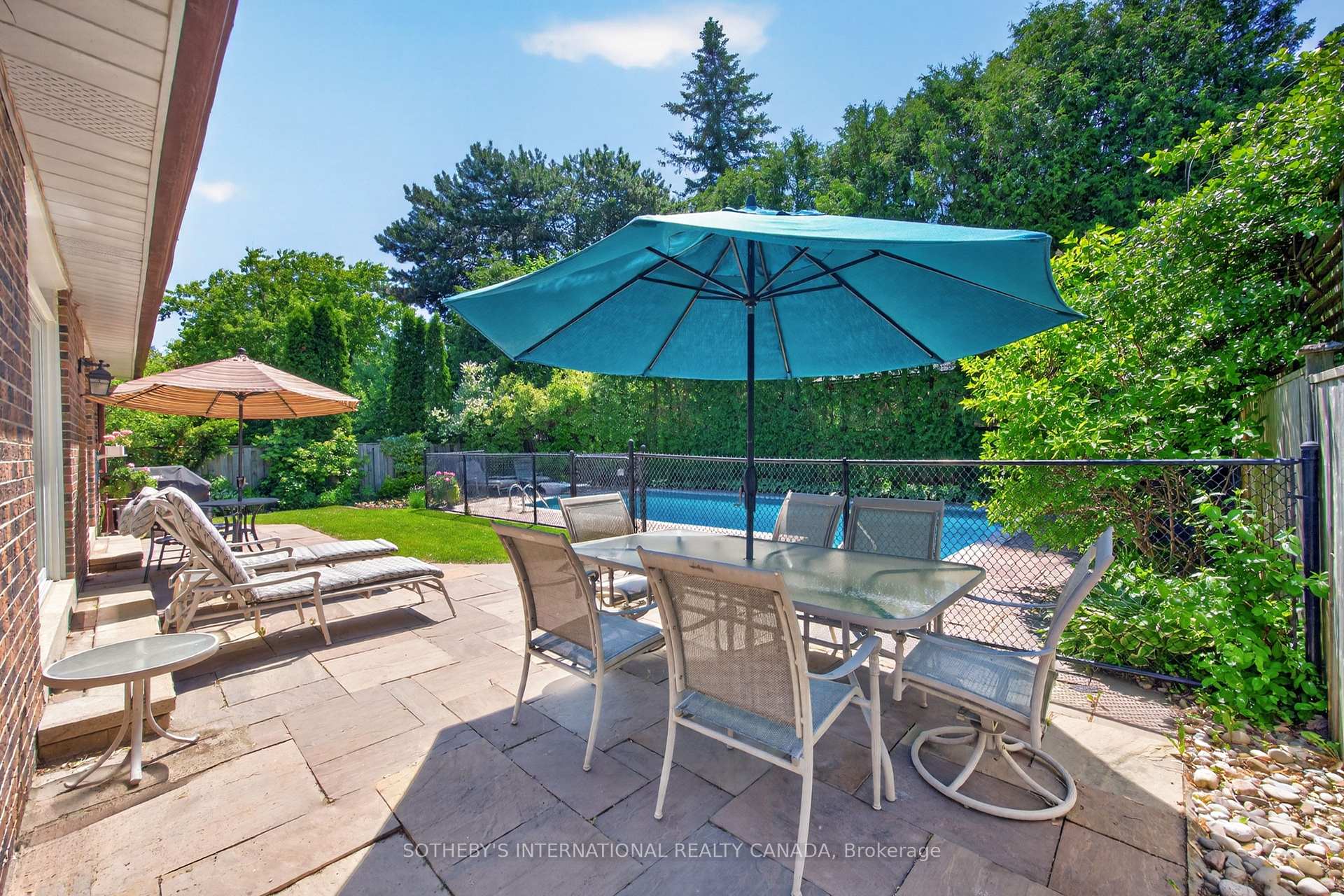 25 Gossamer Avenue, Toronto