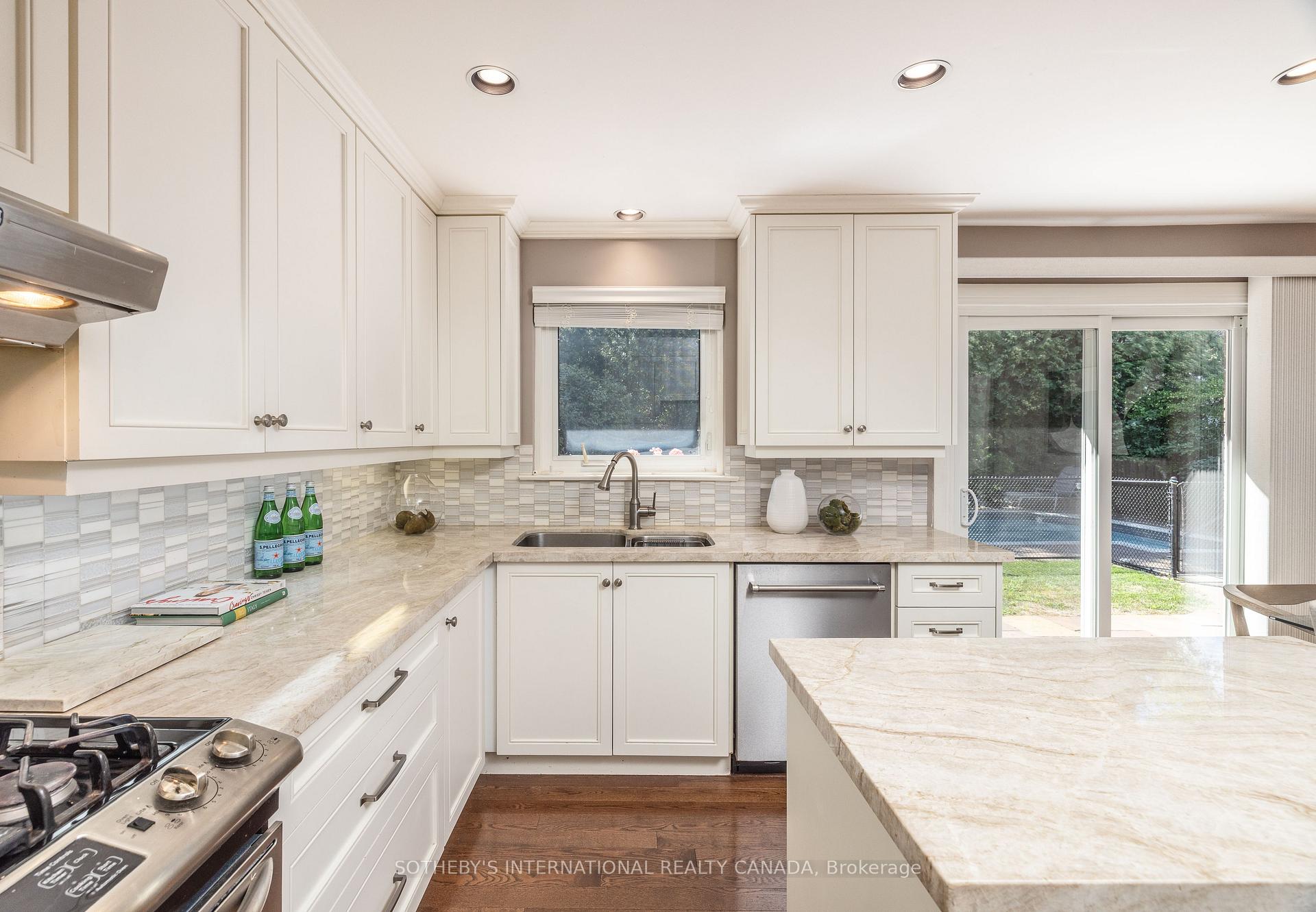 25 Gossamer Avenue, Toronto