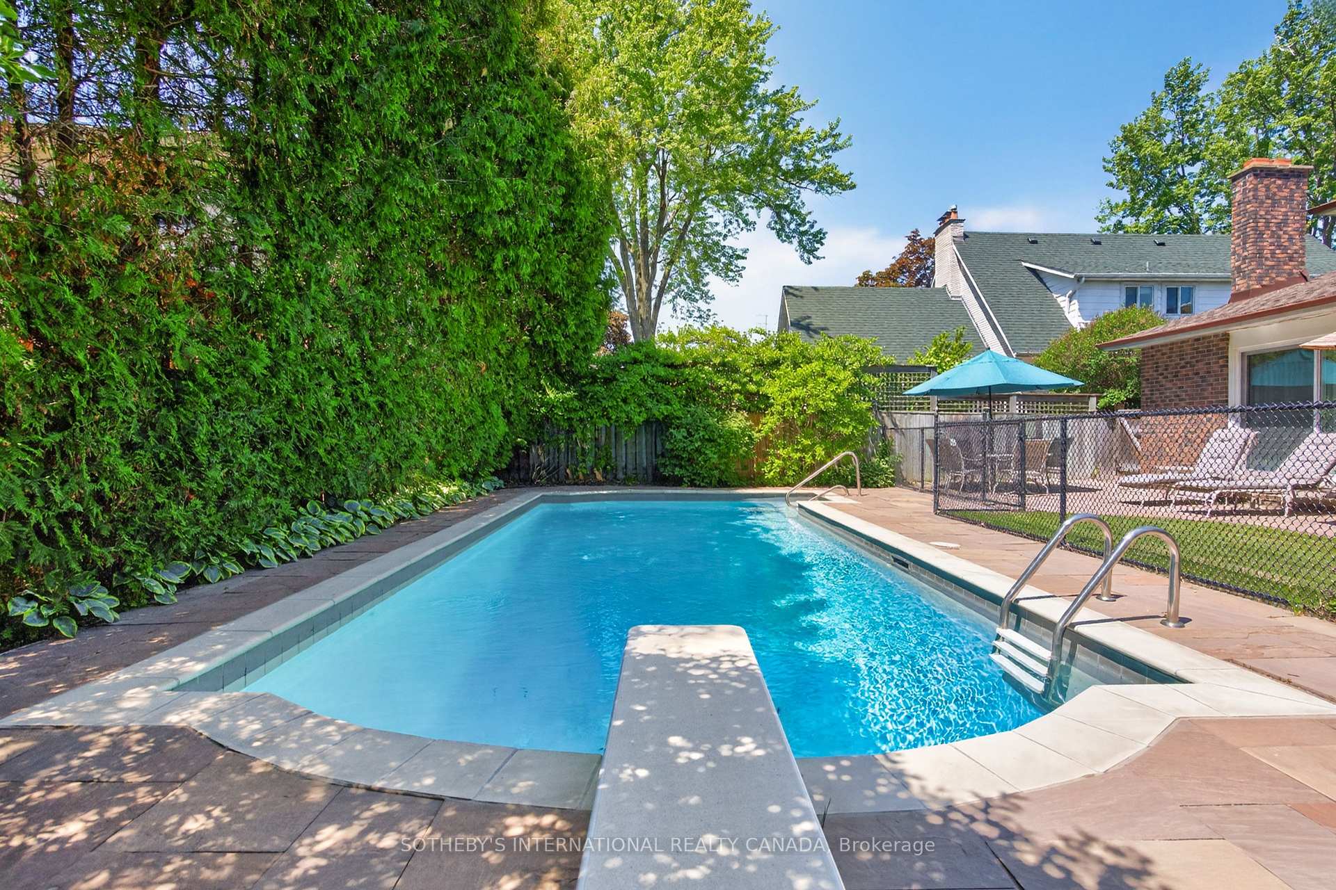 25 Gossamer Avenue, Toronto