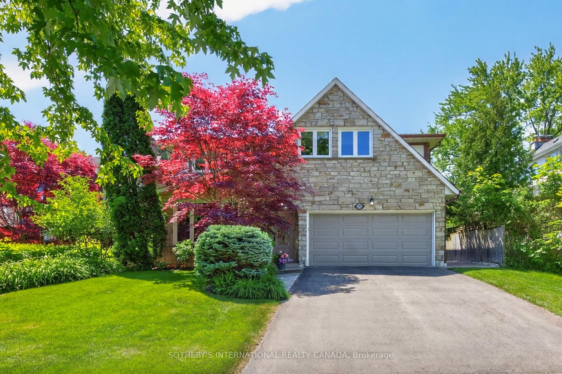 25 Gossamer Avenue, Toronto