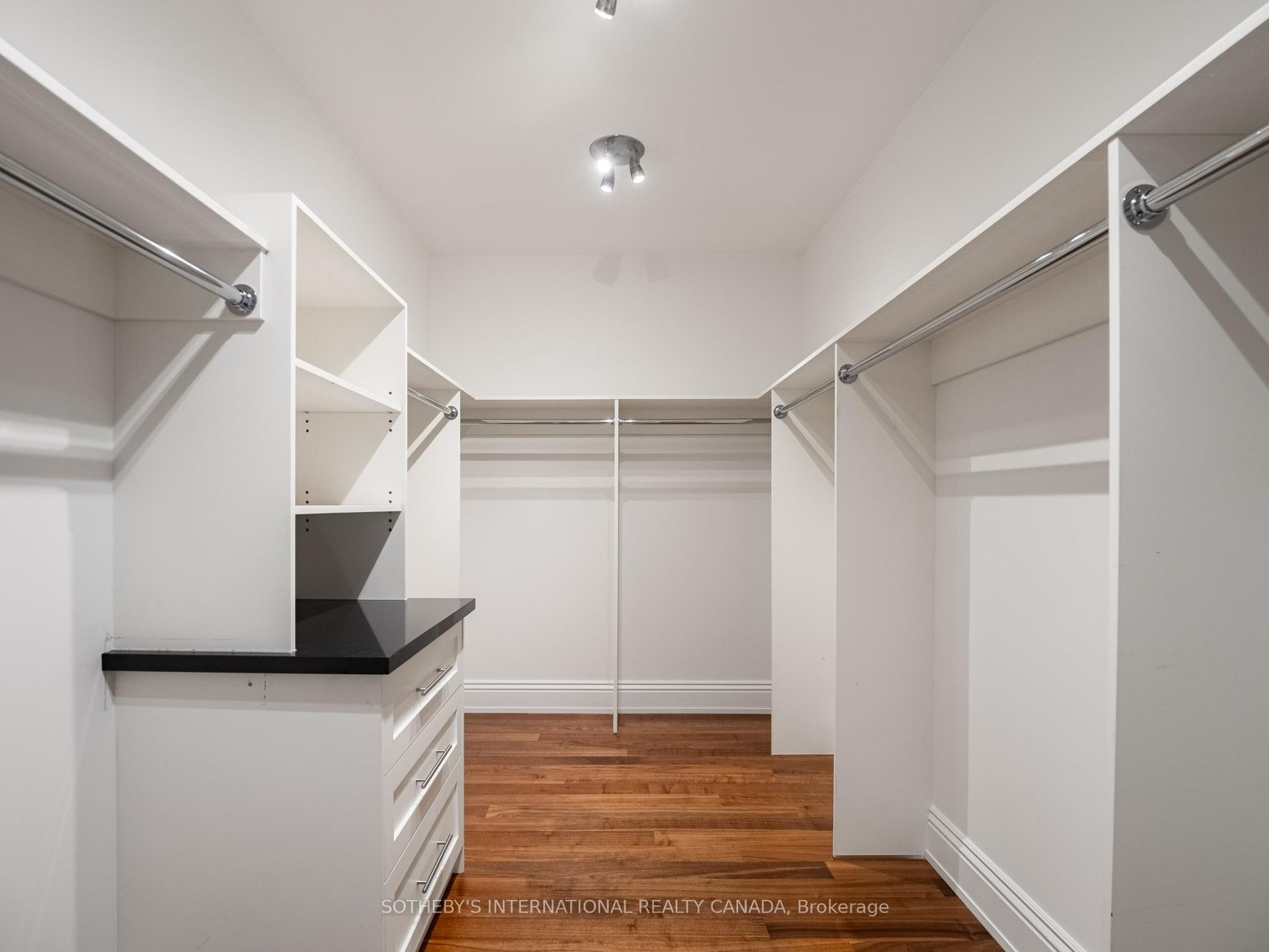 183 Wellington Street W 4301, Toronto Unit: 4301