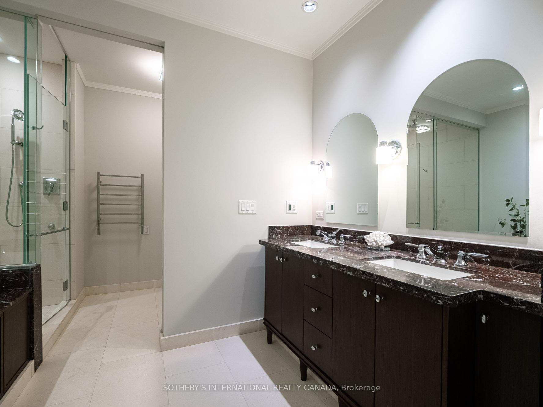 183 Wellington Street W 4301, Toronto Unit: 4301