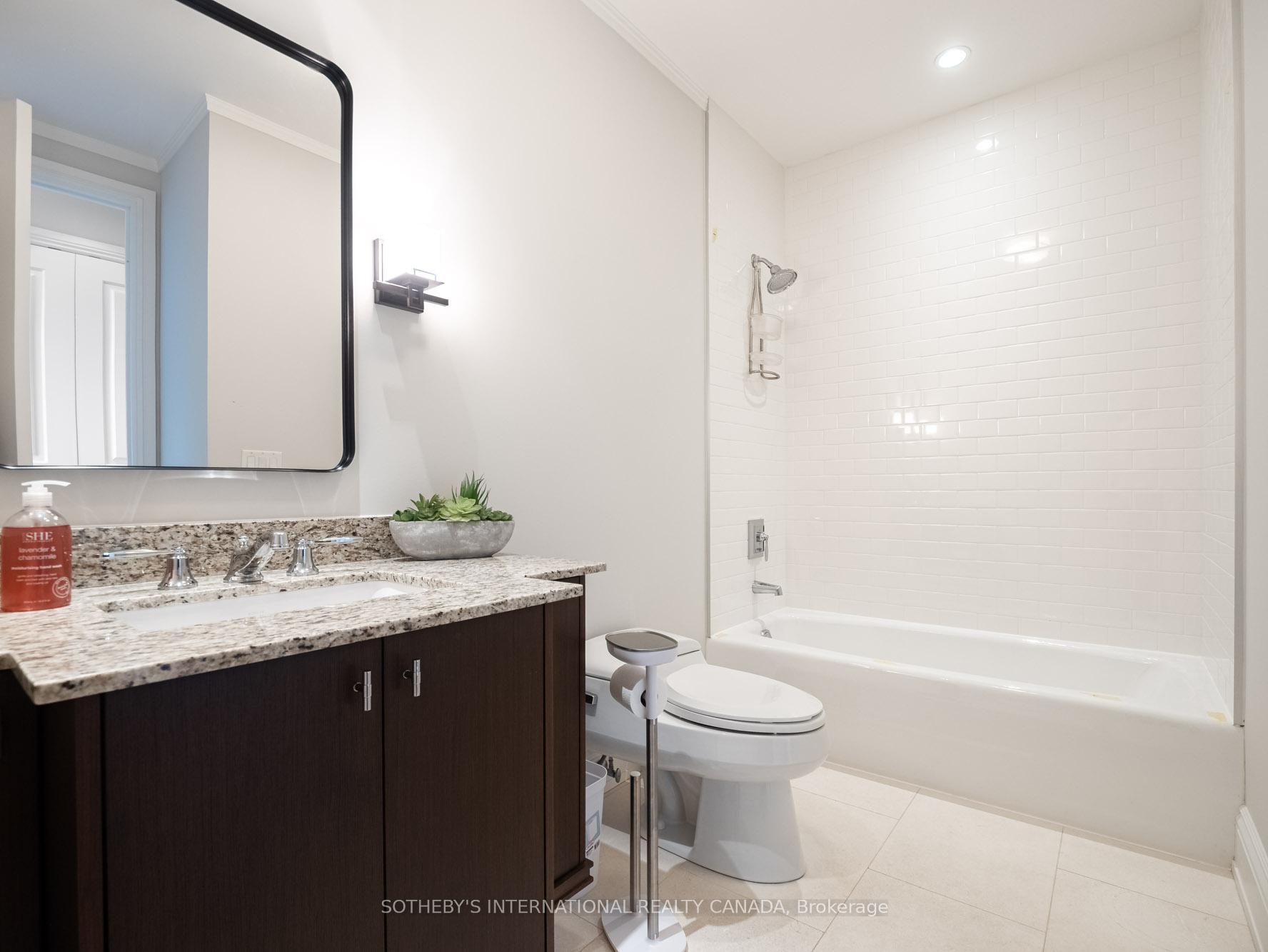 183 Wellington Street W 4301, Toronto Unit: 4301