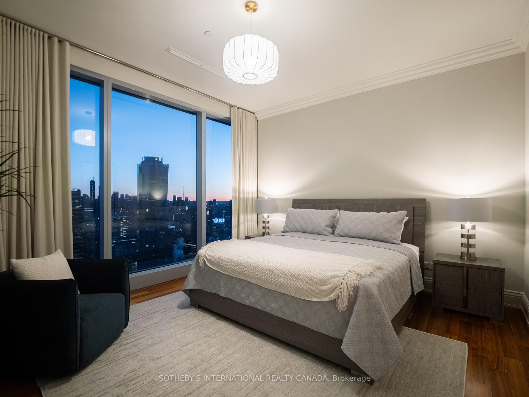 183 Wellington Street W 4301, Toronto Unit: 4301