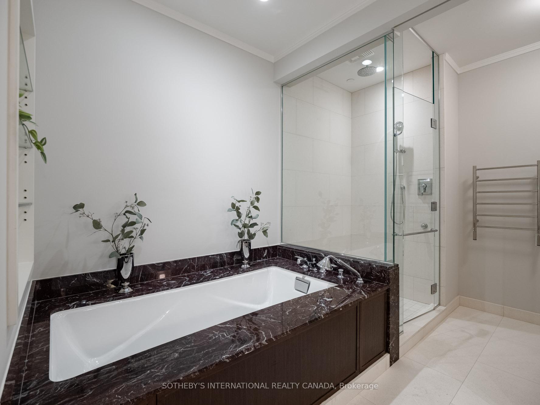 183 Wellington Street W 4301, Toronto Unit: 4301