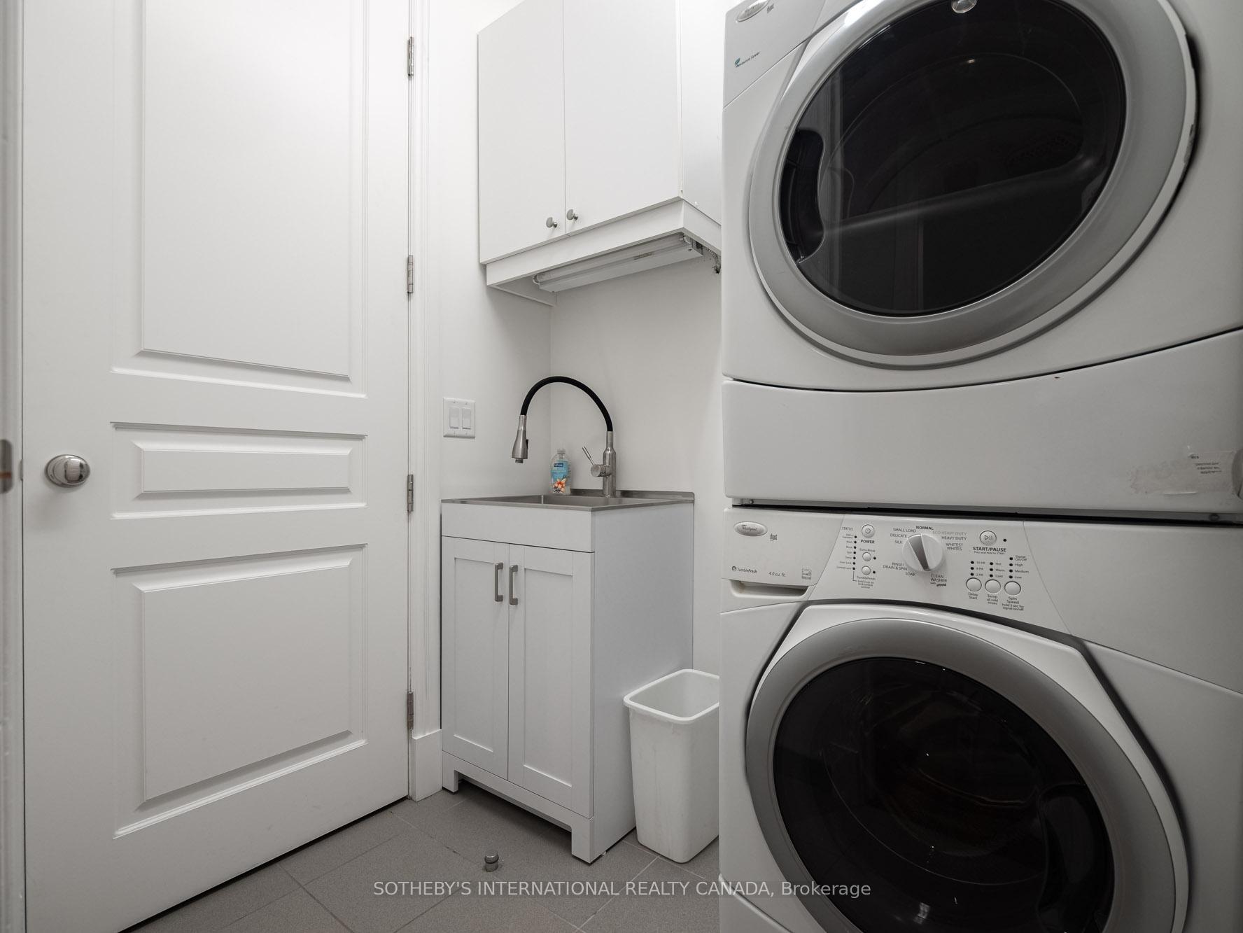183 Wellington Street W 4301, Toronto Unit: 4301