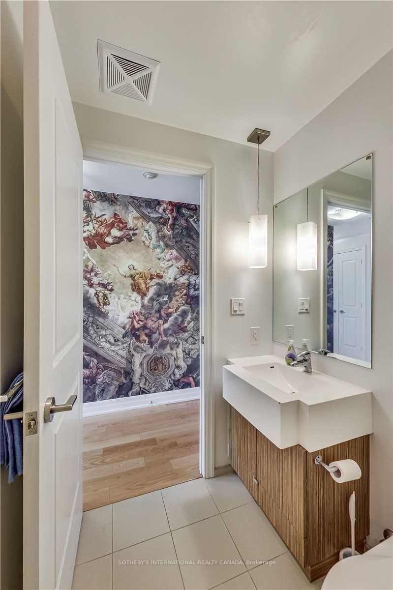 8 The Esplanade 5505, Toronto Unit: 5505