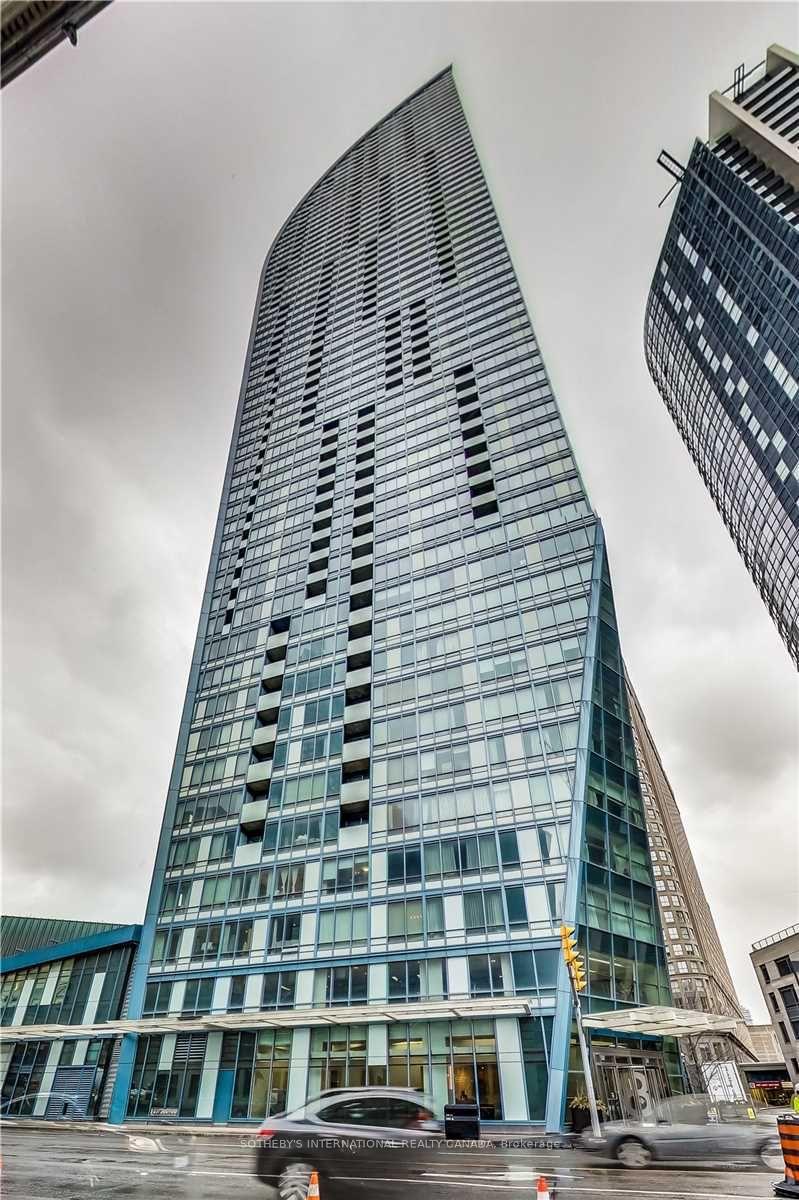8 The Esplanade 5505, Toronto Unit: 5505