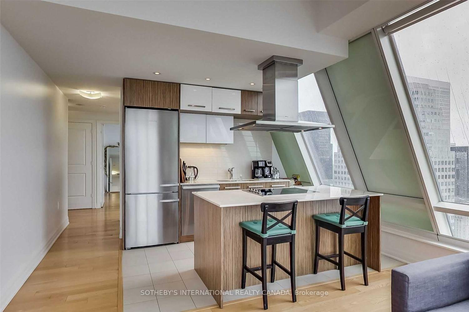 8 The Esplanade 5505, Toronto Unit: 5505
