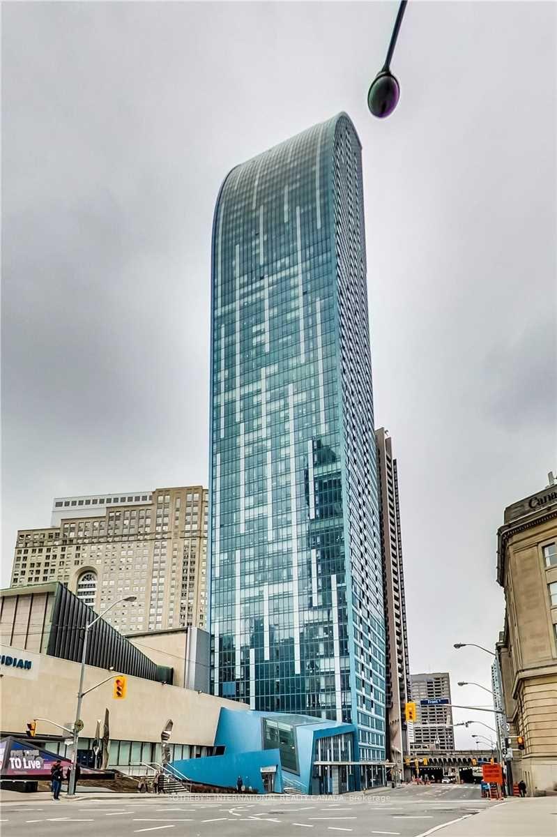 8 The Esplanade 5505, Toronto Unit: 5505