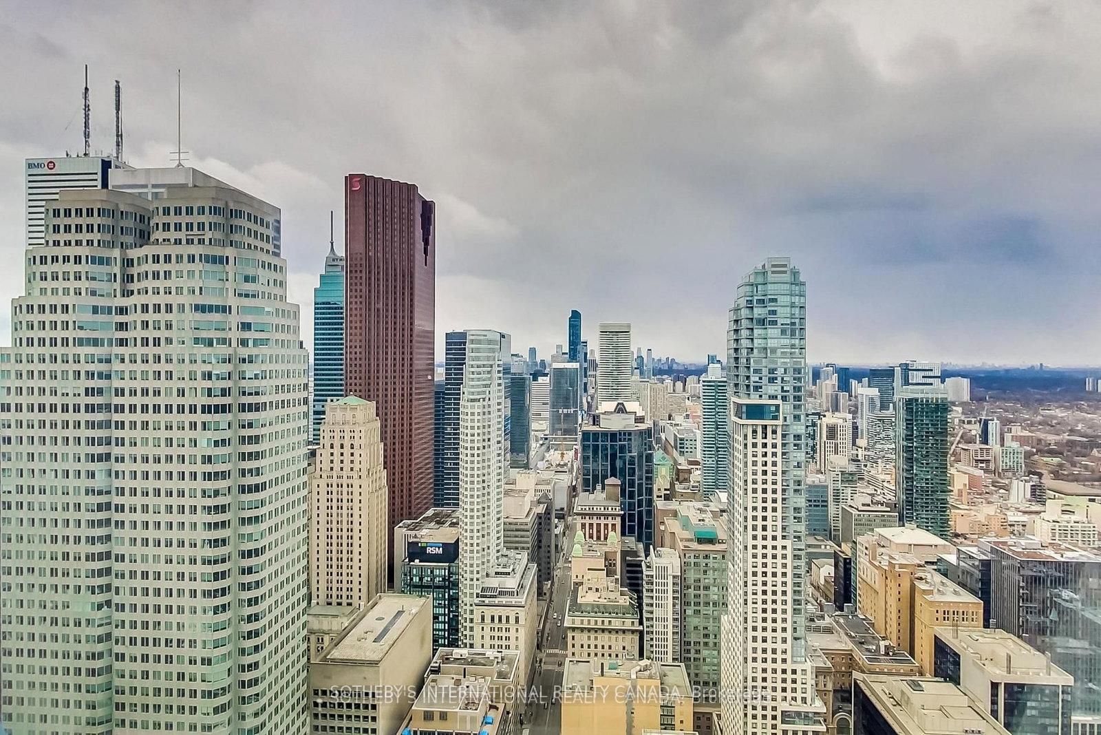 8 The Esplanade 5504, Toronto Unit: 5504