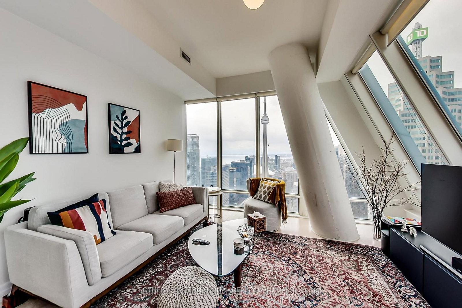 8 The Esplanade 5504, Toronto Unit: 5504