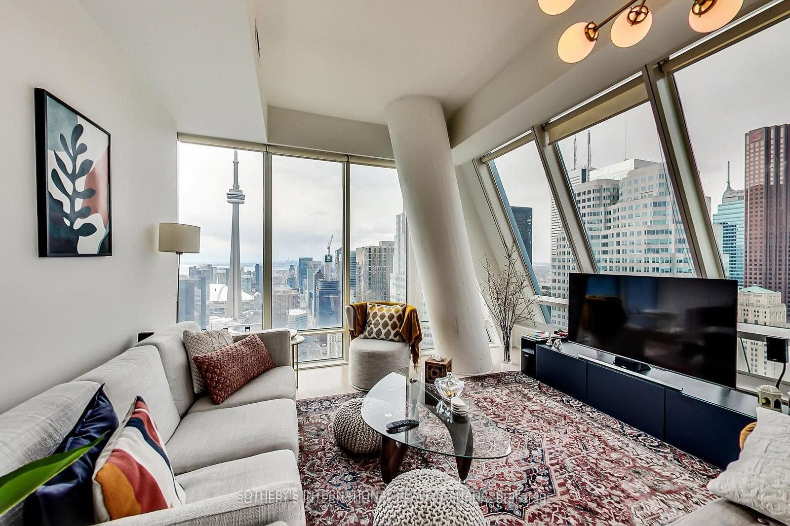 8 The Esplanade 5504, Toronto Unit: 5504