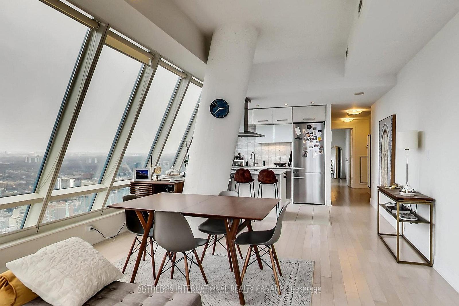 8 The Esplanade 5504, Toronto Unit: 5504