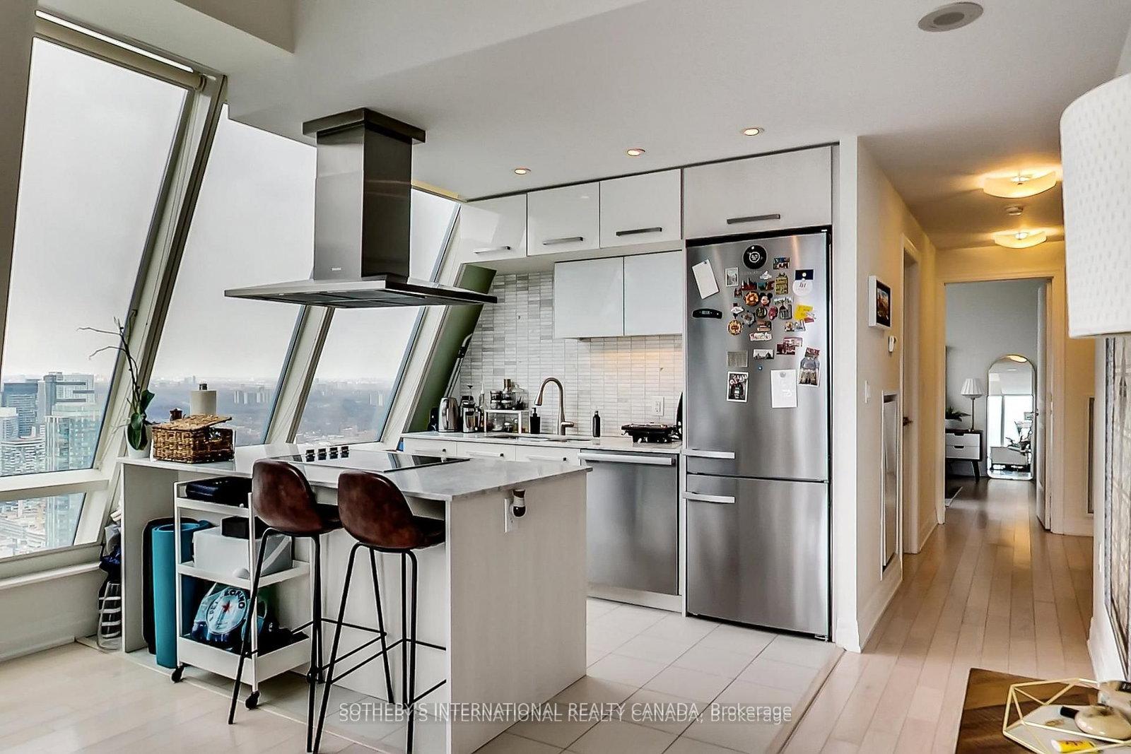 8 The Esplanade 5504, Toronto Unit: 5504