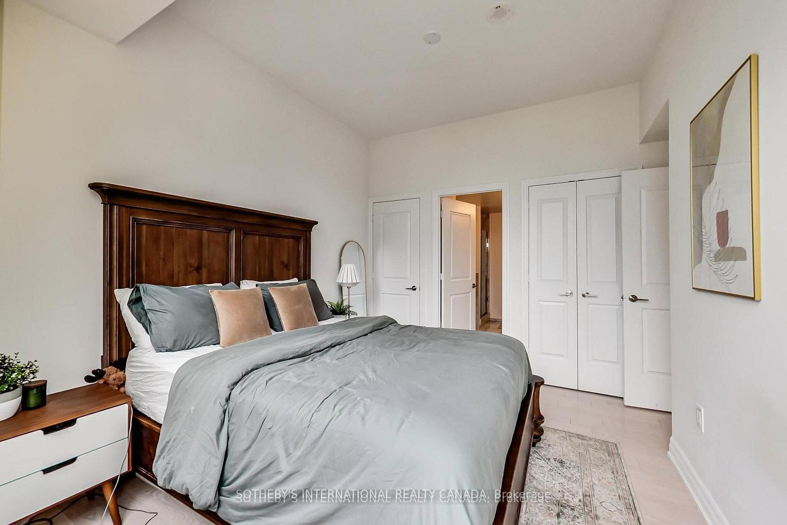 8 The Esplanade 5504, Toronto Unit: 5504