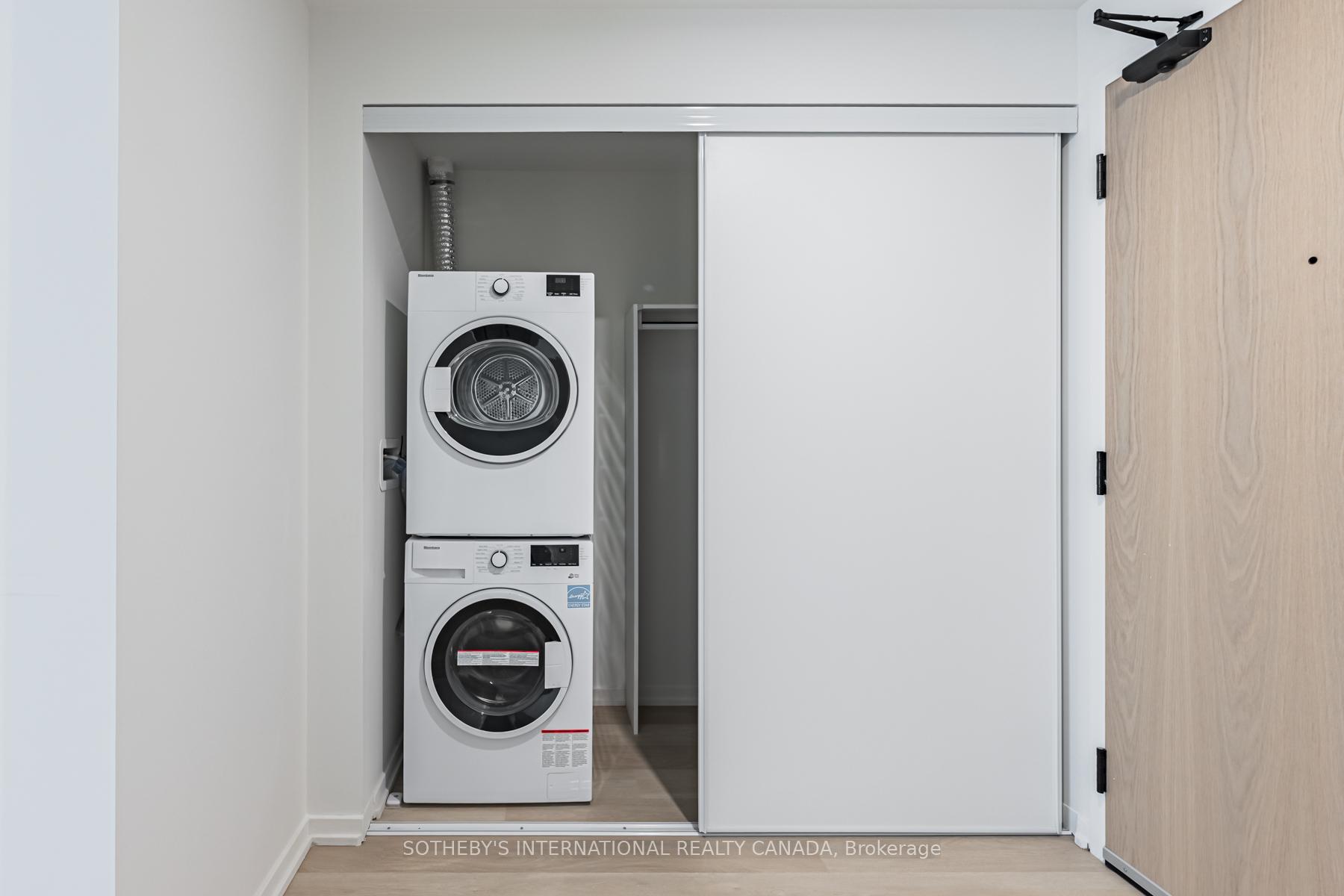 109 Erskine Avenue 308, Toronto Unit: 308