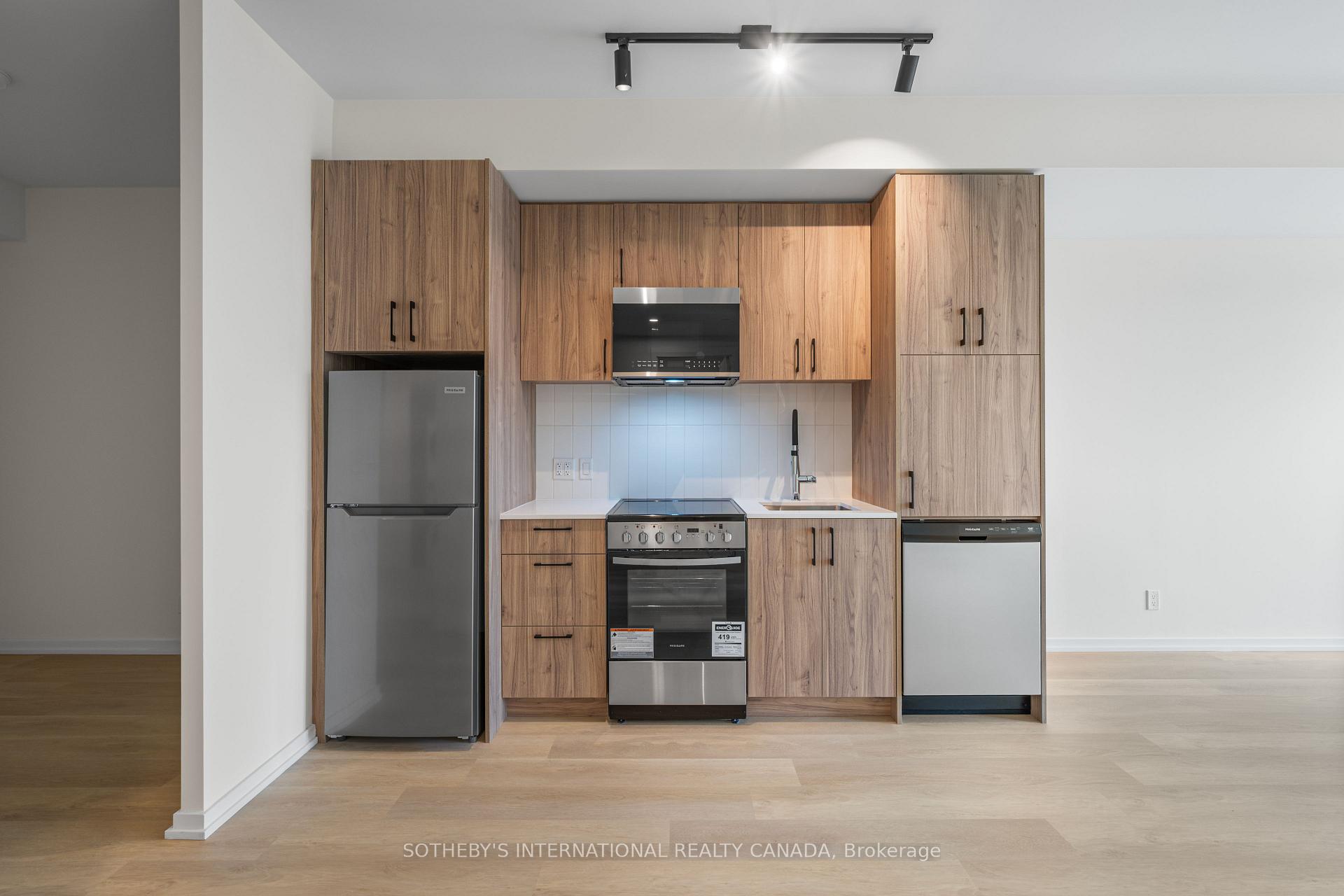 109 Erskine Avenue 308, Toronto Unit: 308