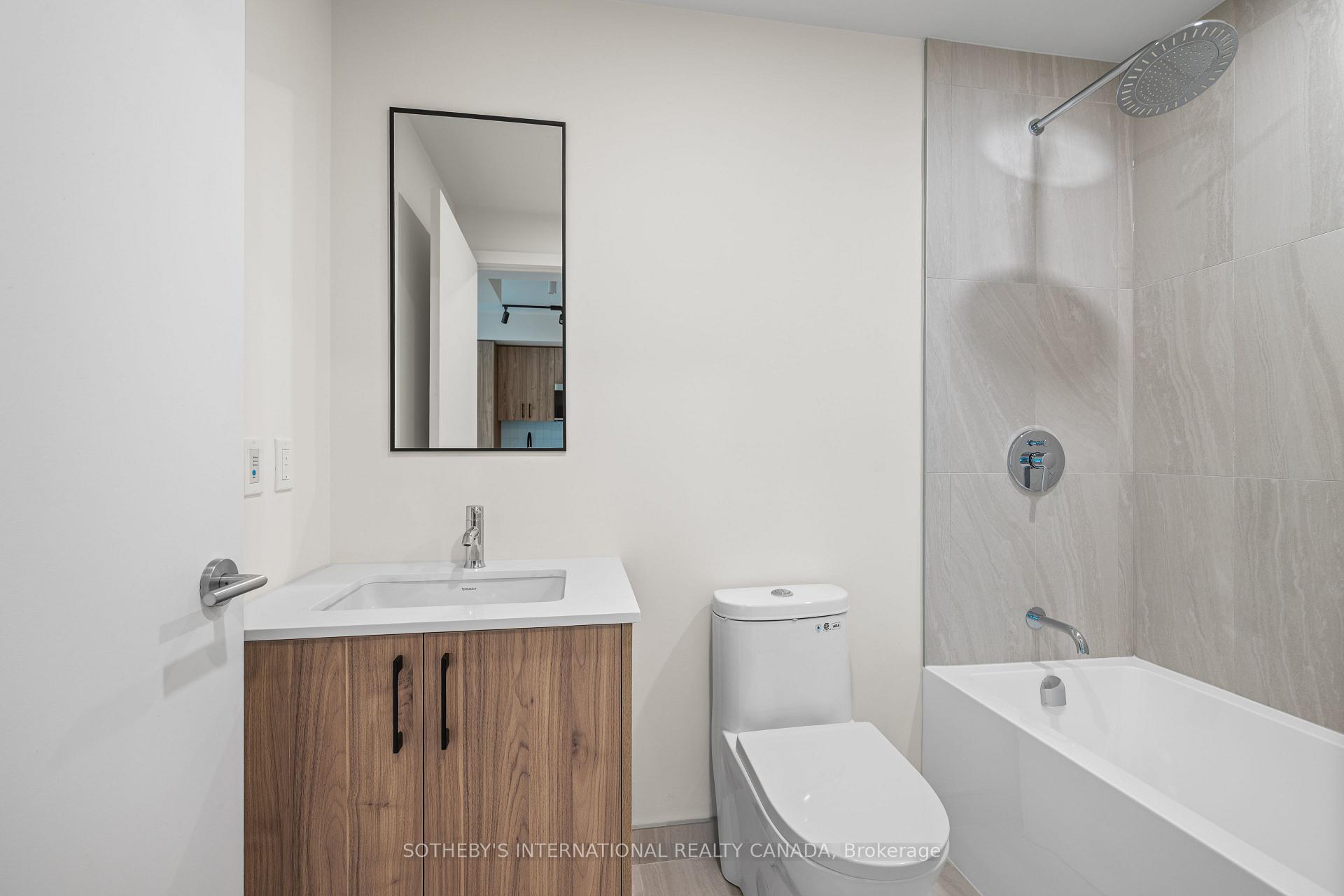 109 Erskine Avenue 308, Toronto Unit: 308