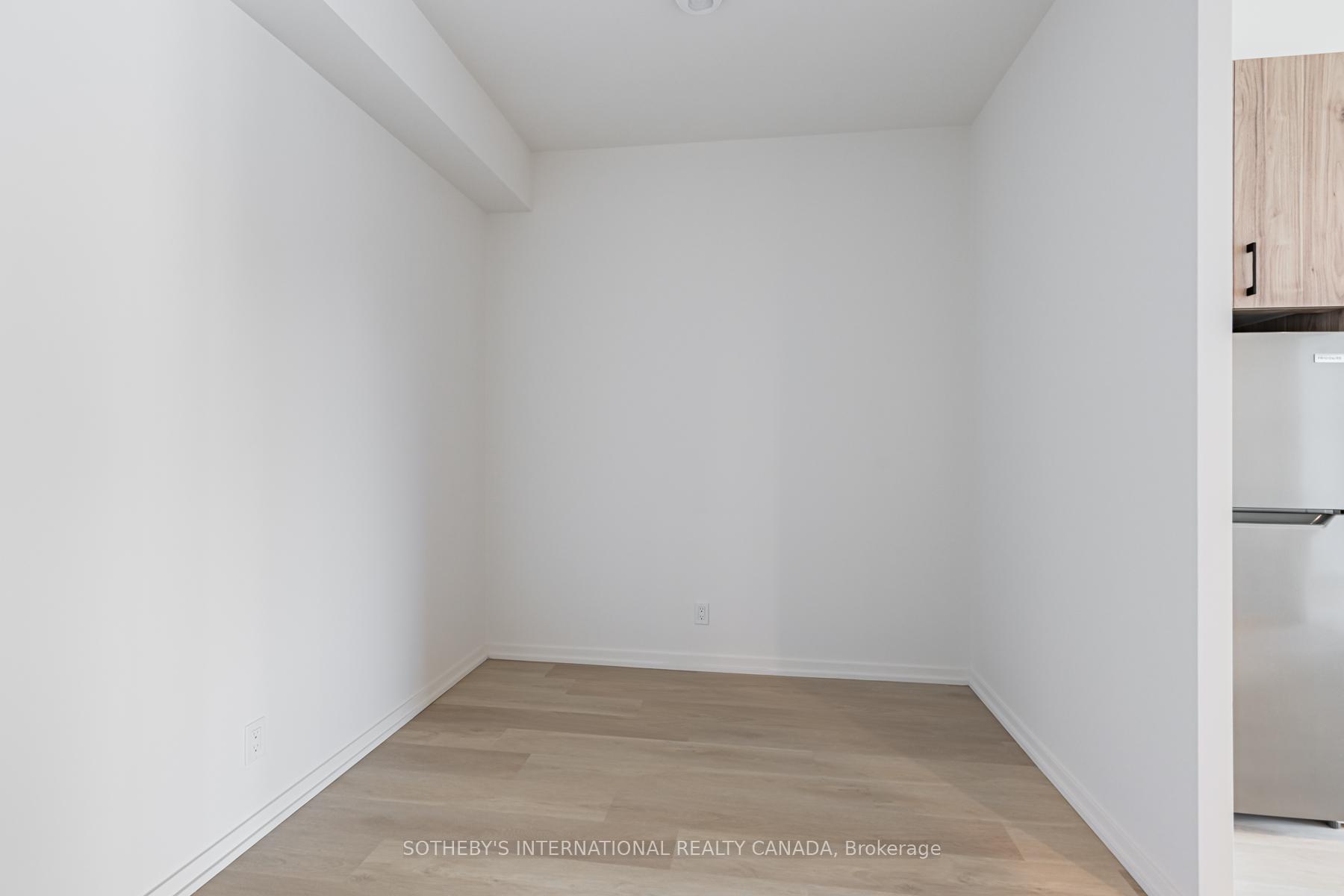 109 Erskine Avenue 308, Toronto Unit: 308