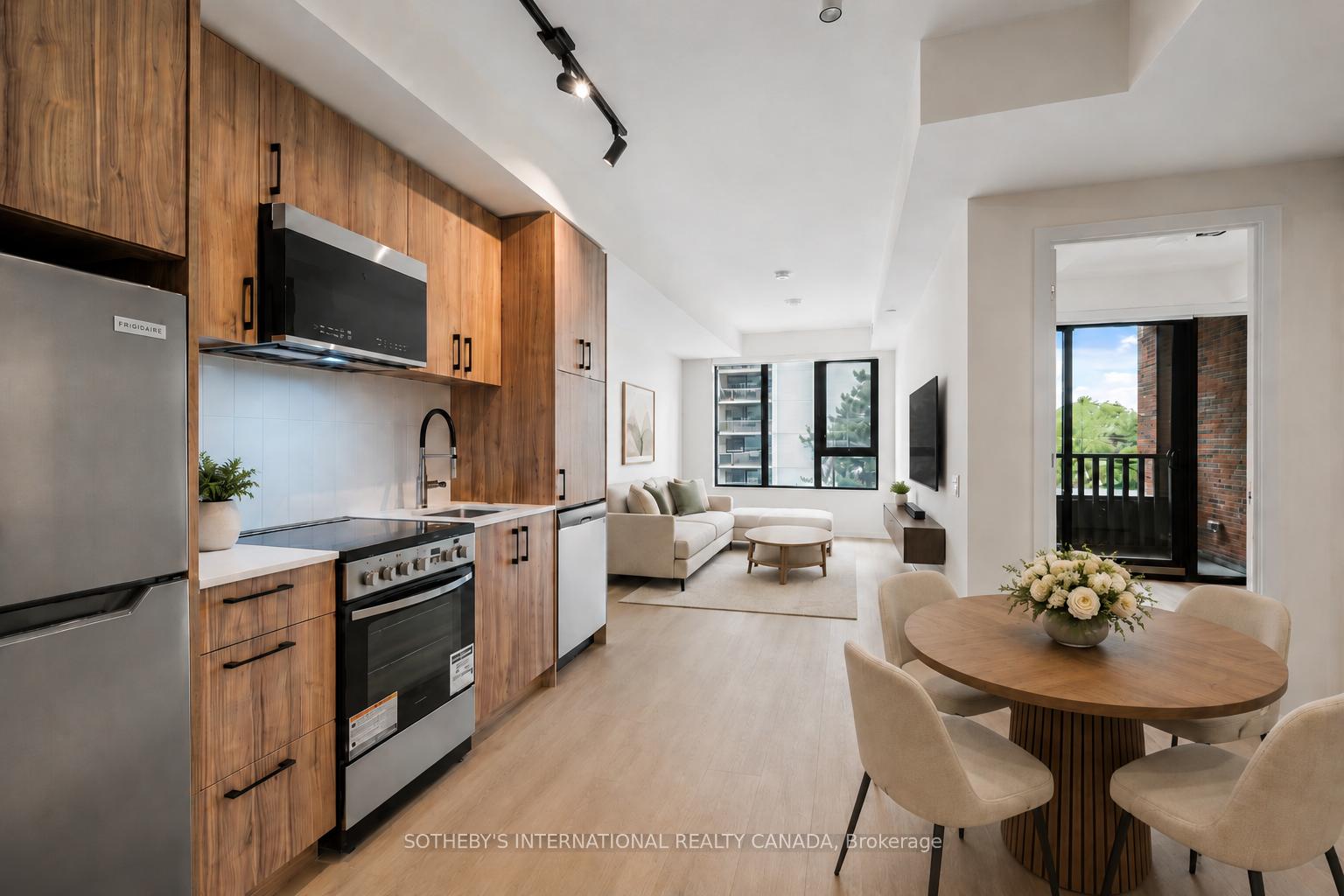 109 Erskine Avenue 308, Toronto Unit: 308