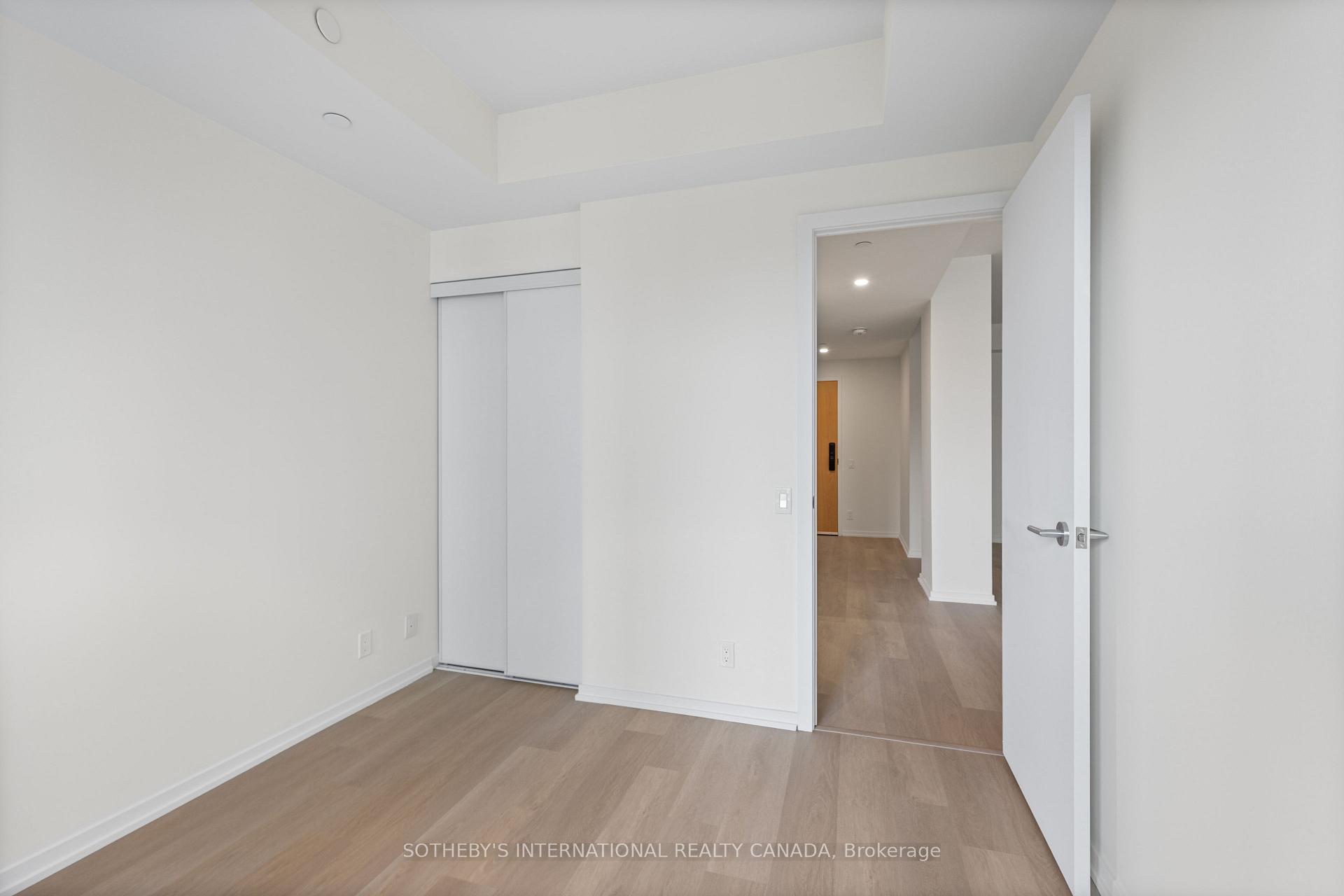 109 Erskine Avenue 308, Toronto Unit: 308