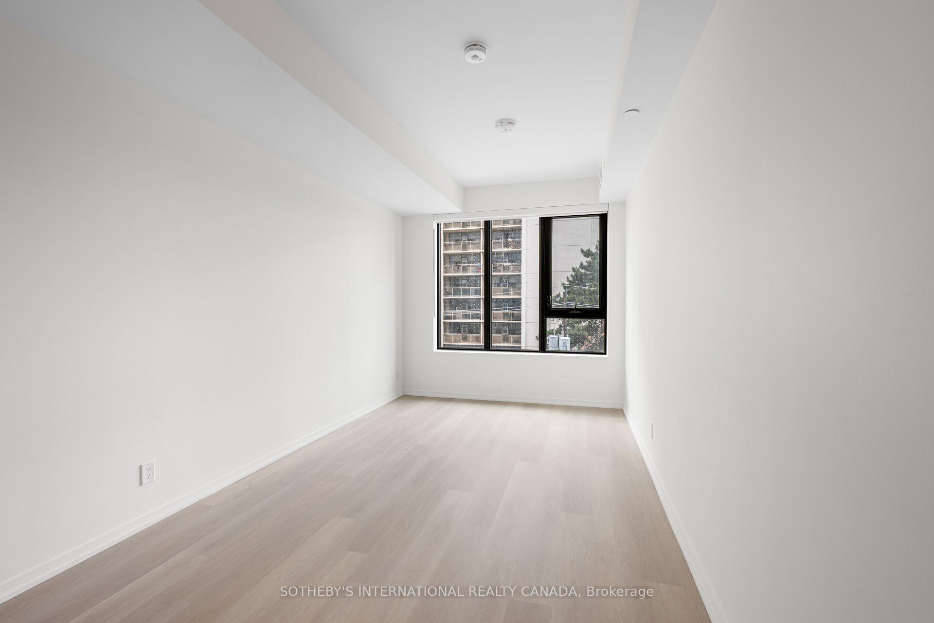 109 Erskine Avenue 308, Toronto Unit: 308