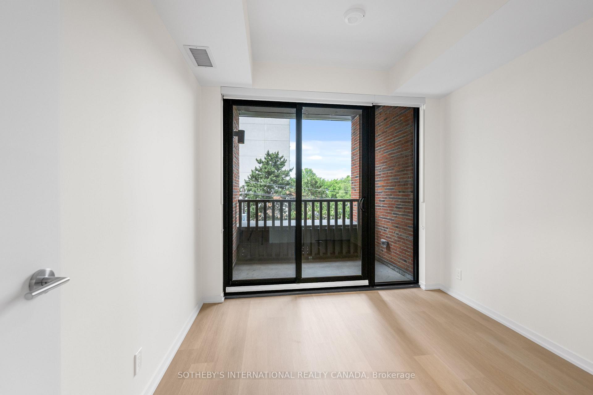 109 Erskine Avenue 308, Toronto Unit: 308