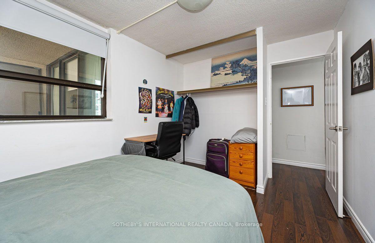 89 McCaul Street 520, Toronto Unit: 520