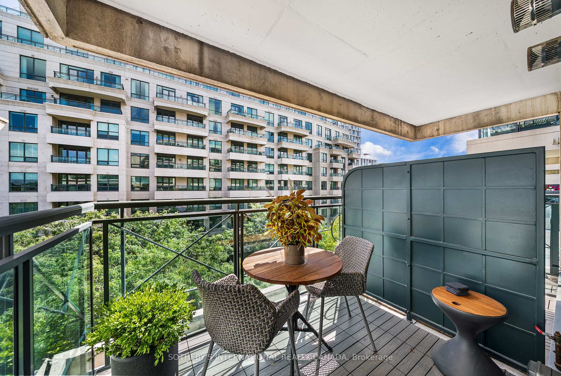 20 Scrivener Square 716, Toronto Unit: 716