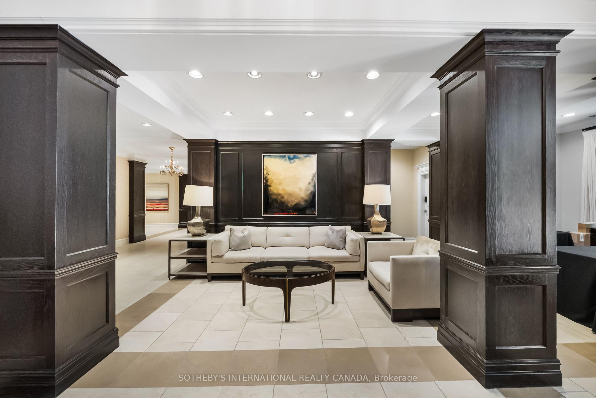 20 Scrivener Square 716, Toronto Unit: 716