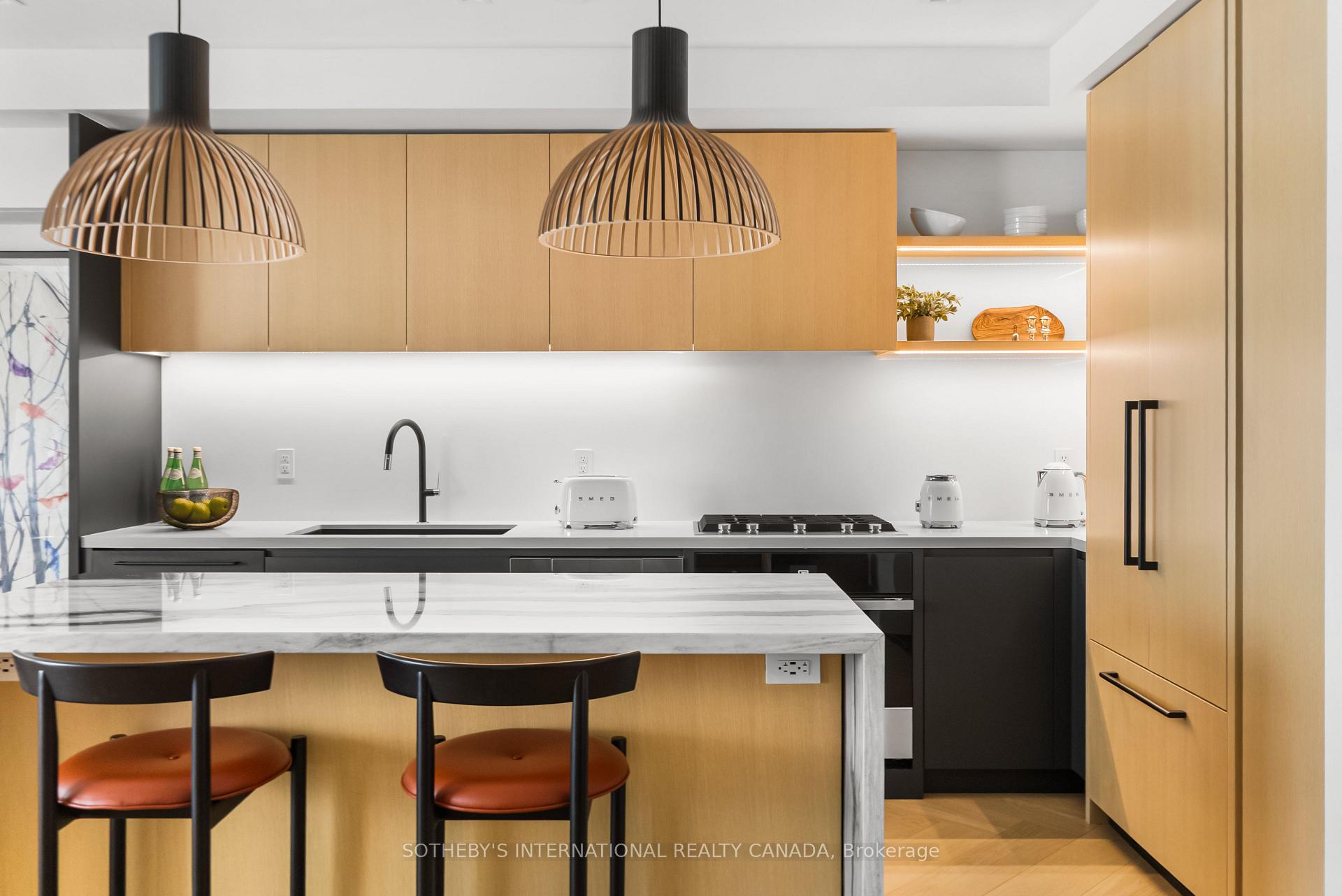 20 Scrivener Square 716, Toronto Unit: 716