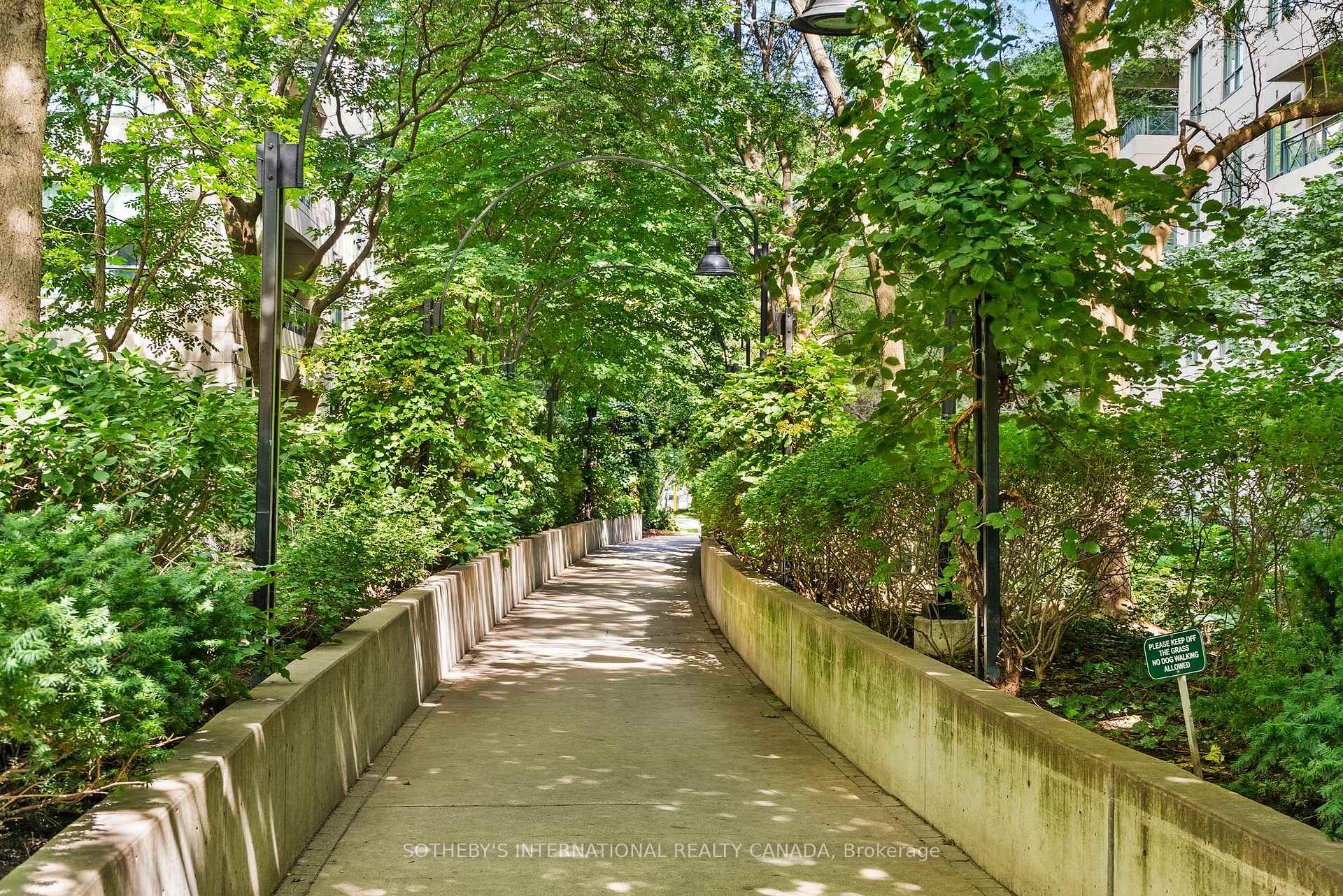 20 Scrivener Square 716, Toronto Unit: 716