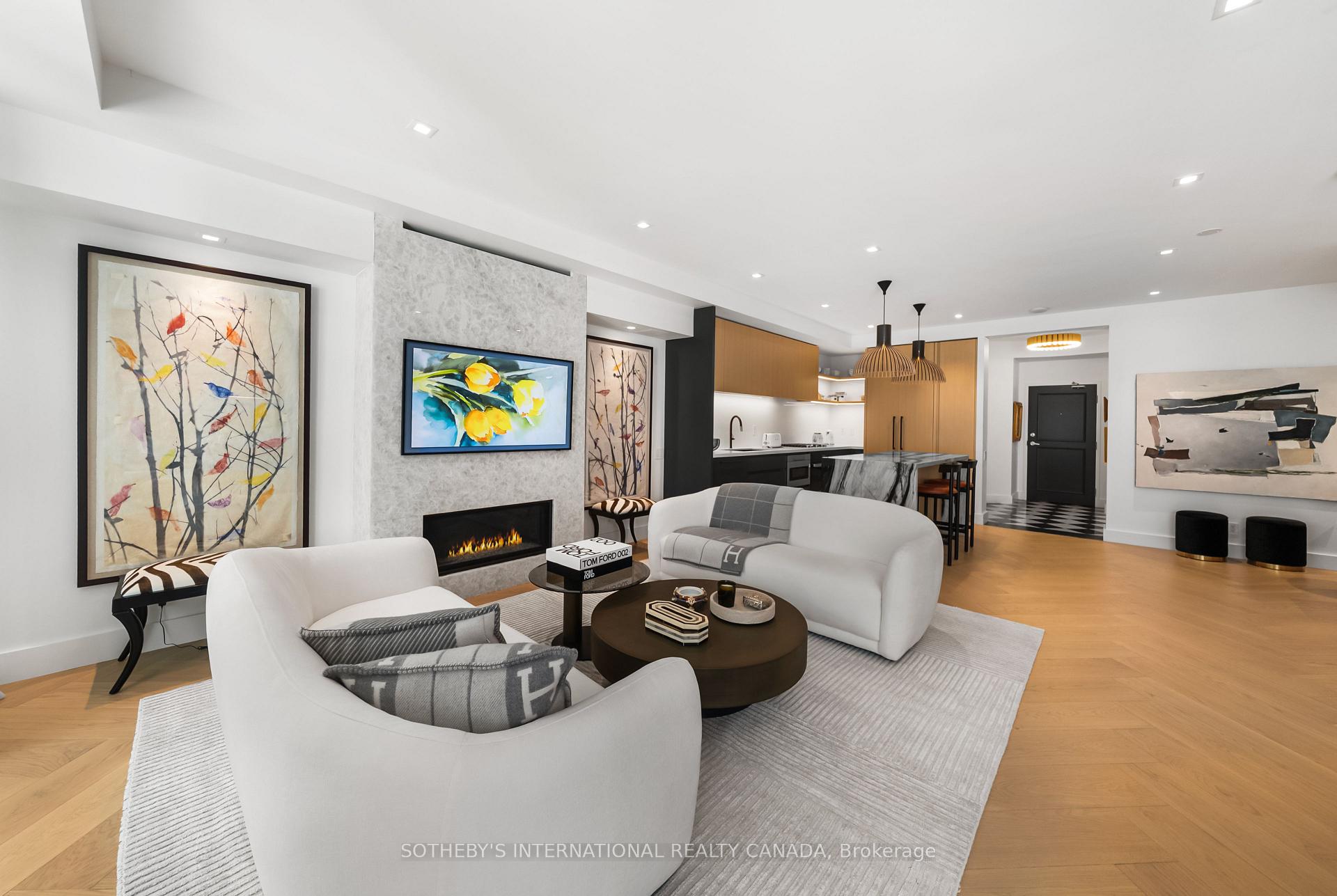 20 Scrivener Square 716, Toronto Unit: 716