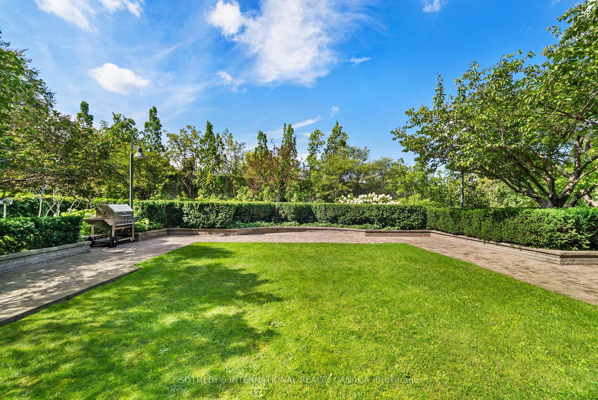 20 Scrivener Square 716, Toronto Unit: 716