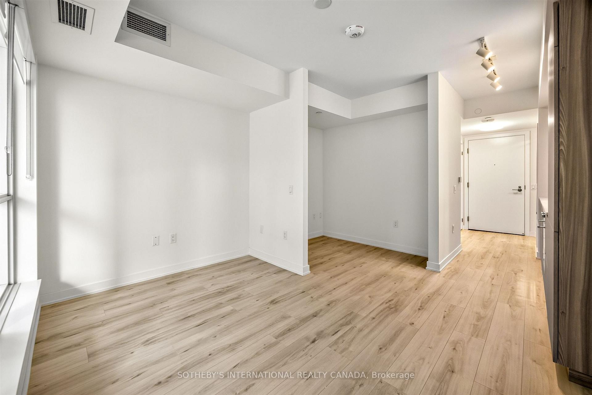 110 Broadway Avenue 507, Toronto Unit: 507