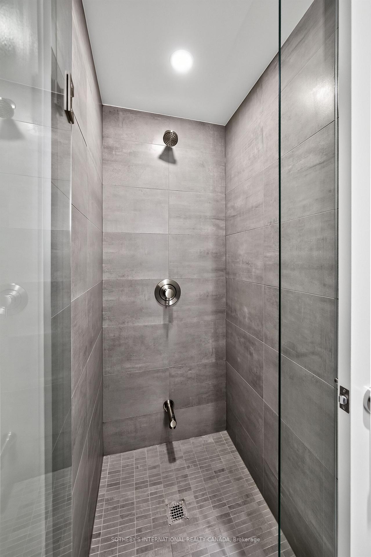 110 Broadway Avenue 507, Toronto Unit: 507