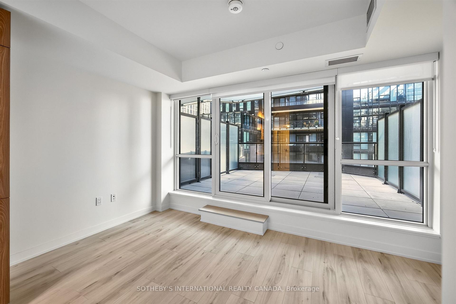 110 Broadway Avenue 507, Toronto Unit: 507