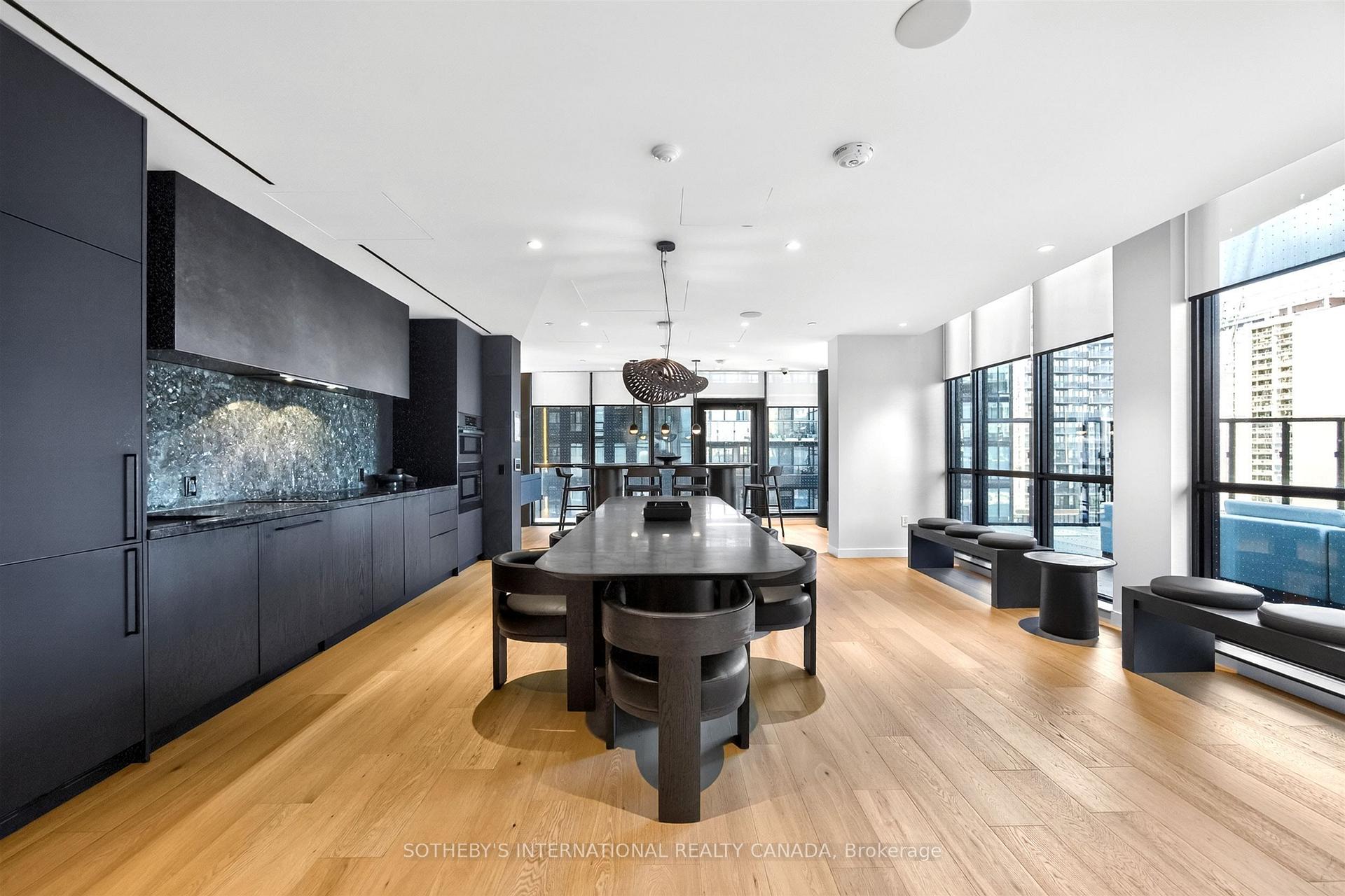 110 Broadway Avenue 507, Toronto Unit: 507