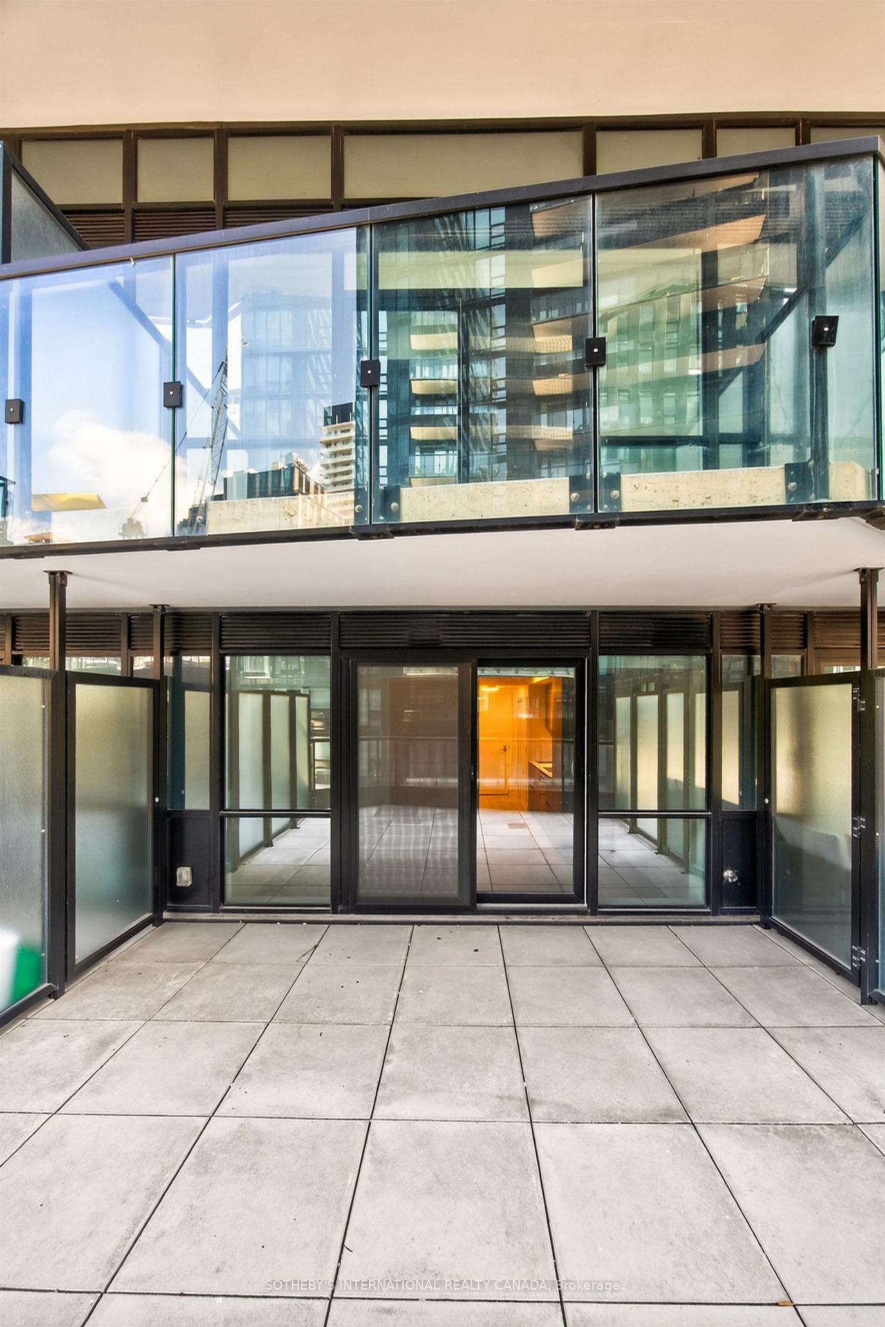 110 Broadway Avenue 507, Toronto Unit: 507