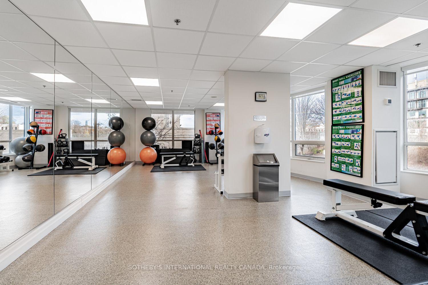 20 Scrivener Square 301, Toronto Unit: 301