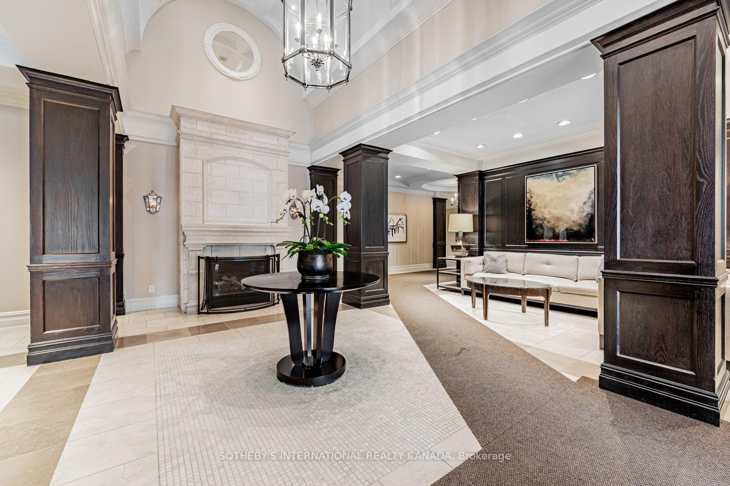 20 Scrivener Square 301, Toronto Unit: 301