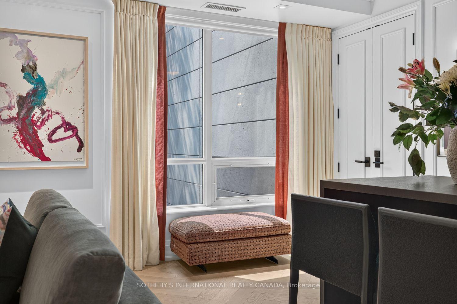 20 Scrivener Square 301, Toronto Unit: 301