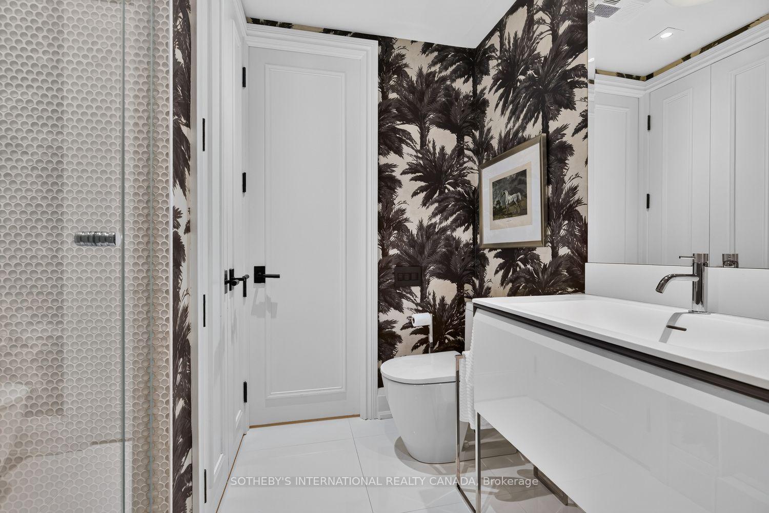 20 Scrivener Square 301, Toronto Unit: 301